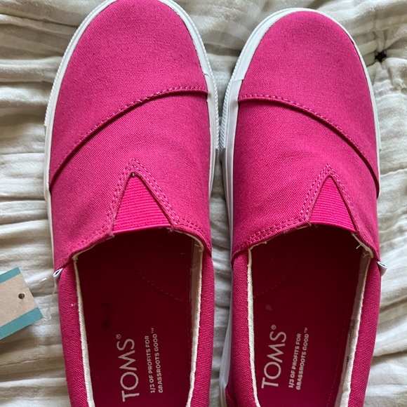 🩷  TOMS Alpargata Girls Youth Size 3 Slip On Shoes Hot Pink - Picture 3 of 3